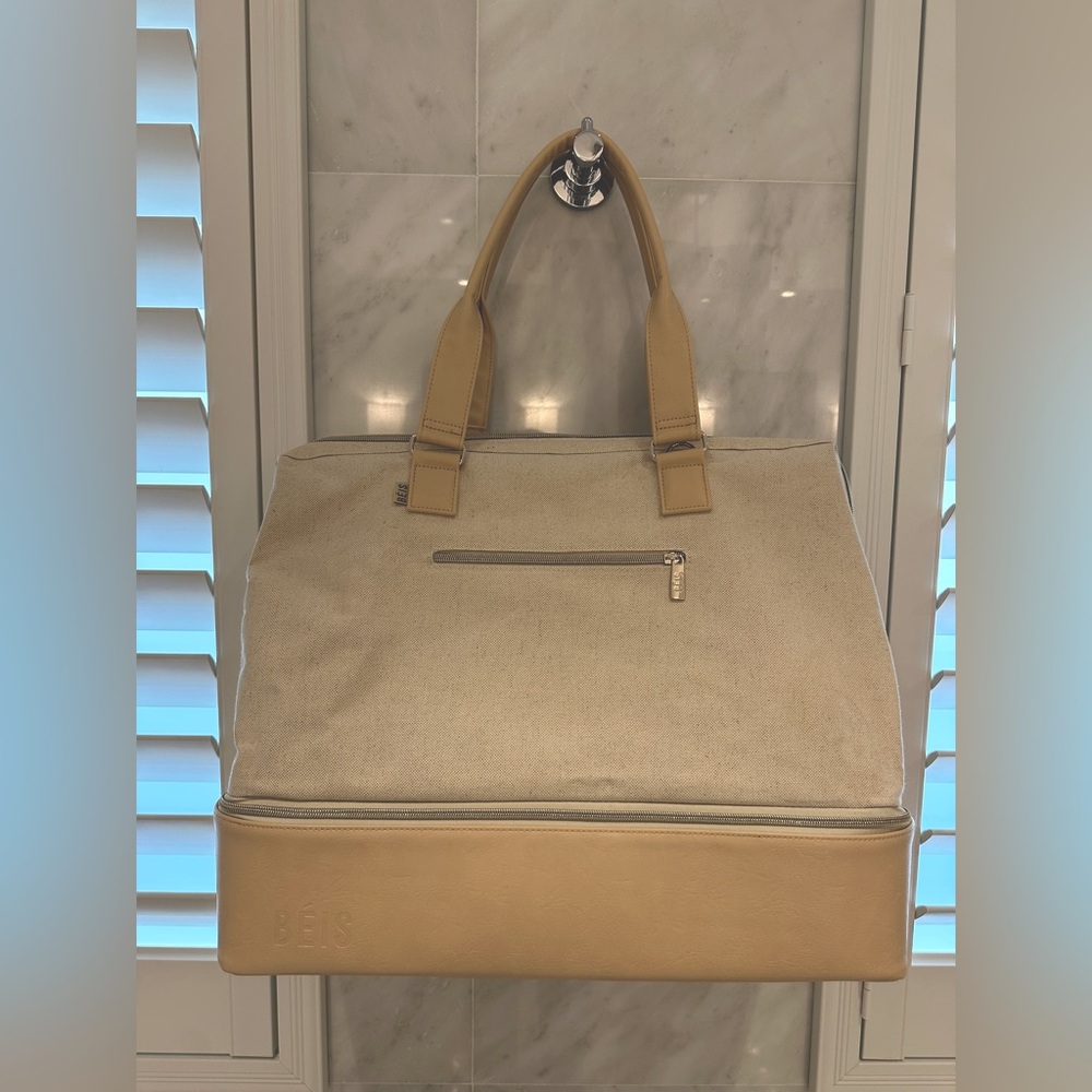 BÉIS // The Weekender in Beige Canvas